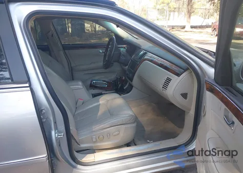 2011 Cadillac Dts Premium Collection z USA, uszkodzony, nr VIN 1G6KH5E69BU134161